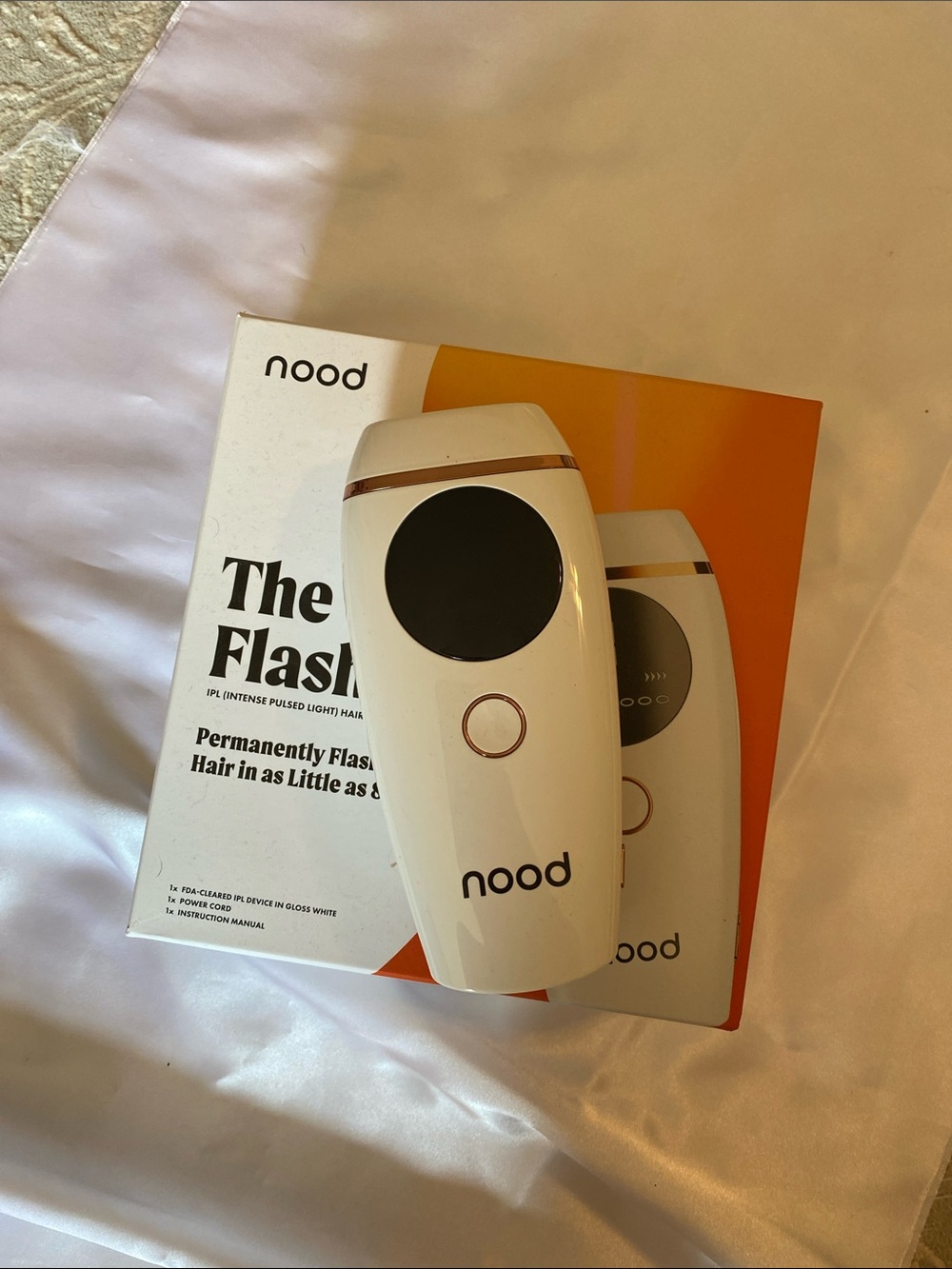 Nood The Flasher at home laser hair removal device